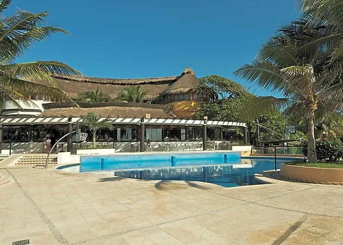 The Reef Playacar &