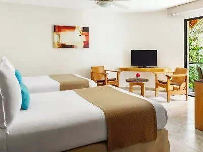 The Reef Playacar &